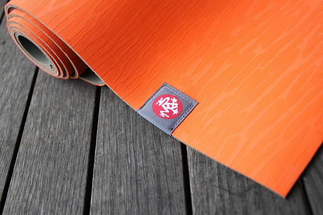Manduka’s Teacher Program vs Influencer Program: Which Offers Better Returns for Different Creator Types?
